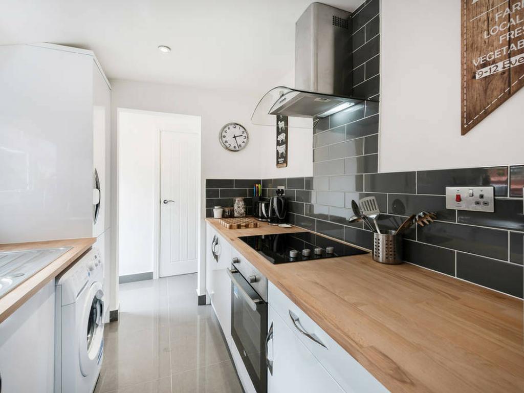 Cambridge House - Modern 2 Bedroom House, Close To Luton Airport & Town Centre ภายนอก รูปภาพ