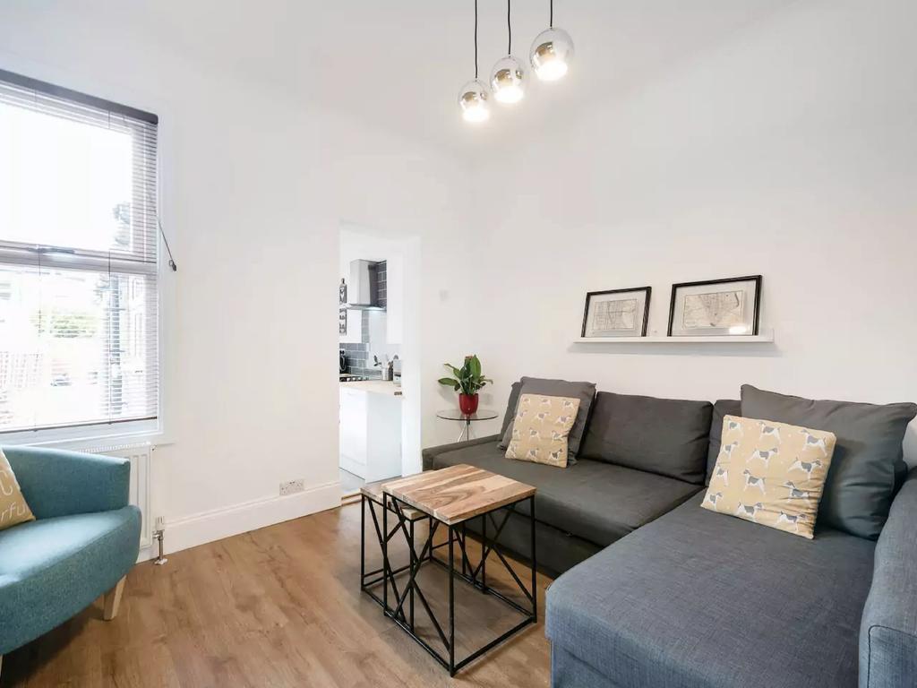 Cambridge House - Modern 2 Bedroom House, Close To Luton Airport & Town Centre ภายนอก รูปภาพ