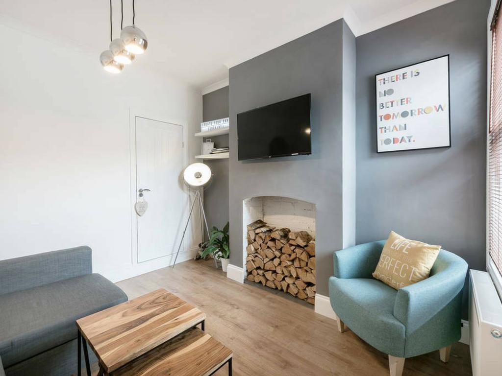Cambridge House - Modern 2 Bedroom House, Close To Luton Airport & Town Centre ภายนอก รูปภาพ